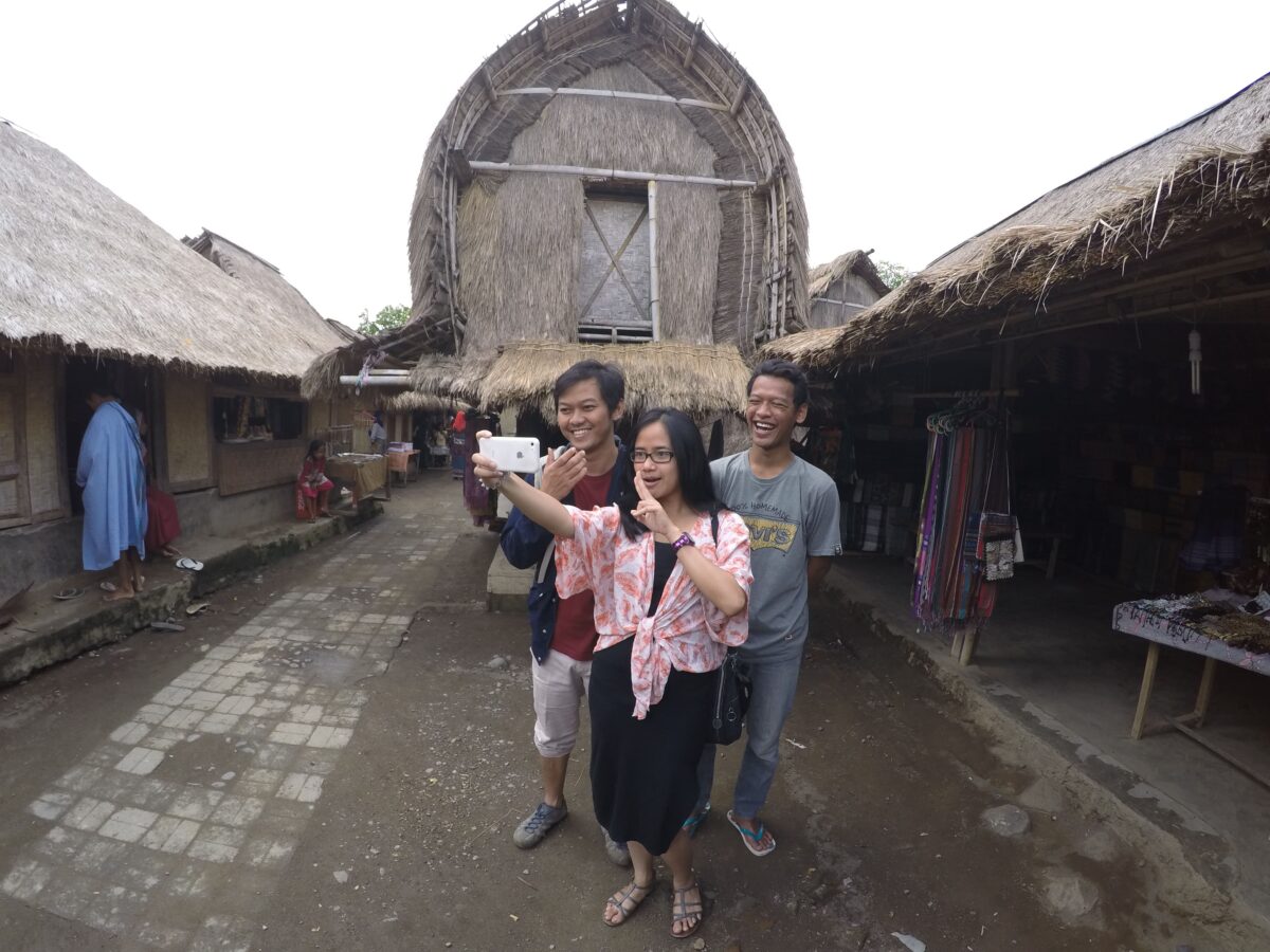 Bertamasya Ke Desa Sasak Sade, Lombok by Restiana Asyifa (2)